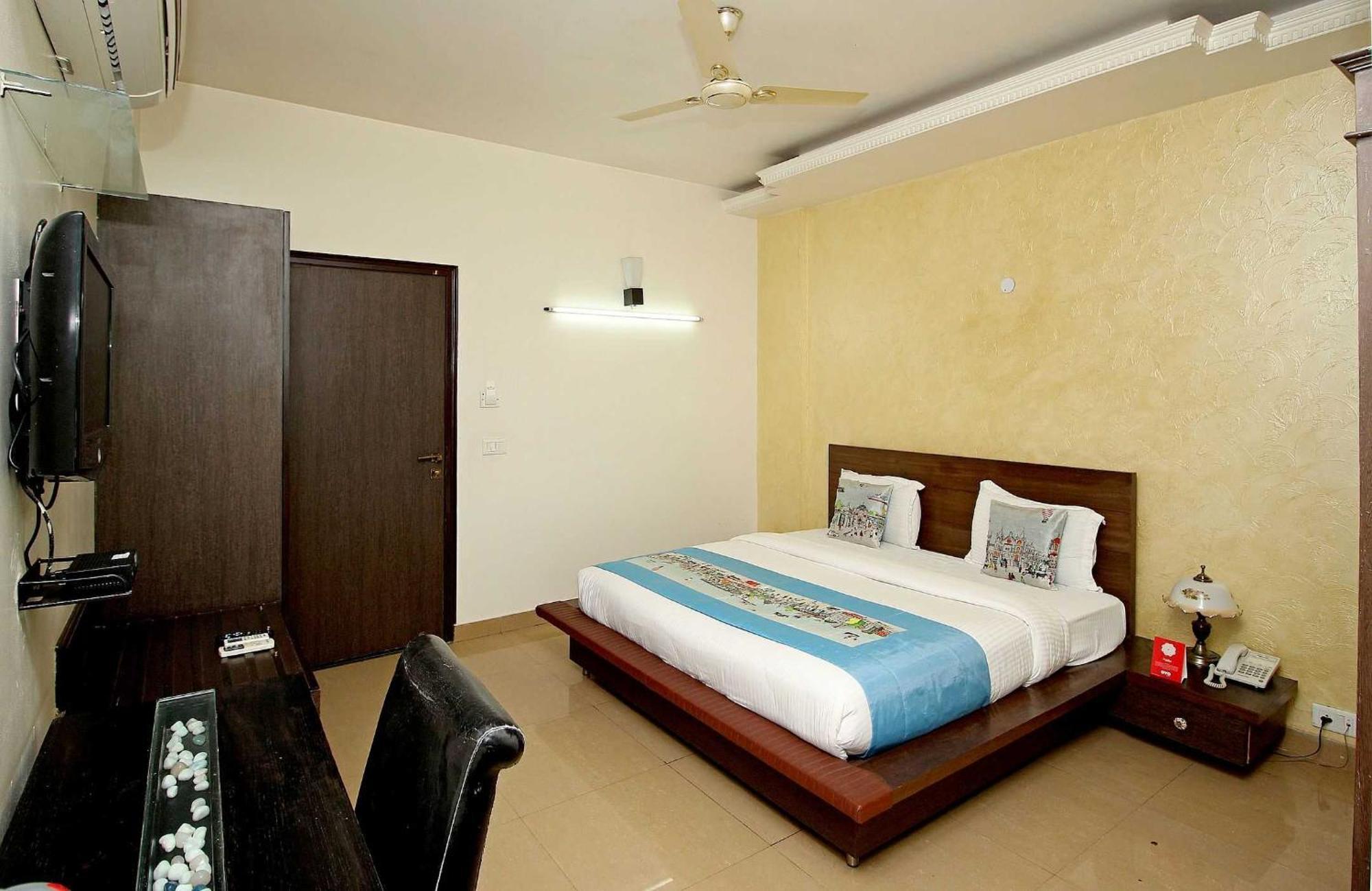 Hotel Super Collection O Sakshi Gurgaon Exterior foto