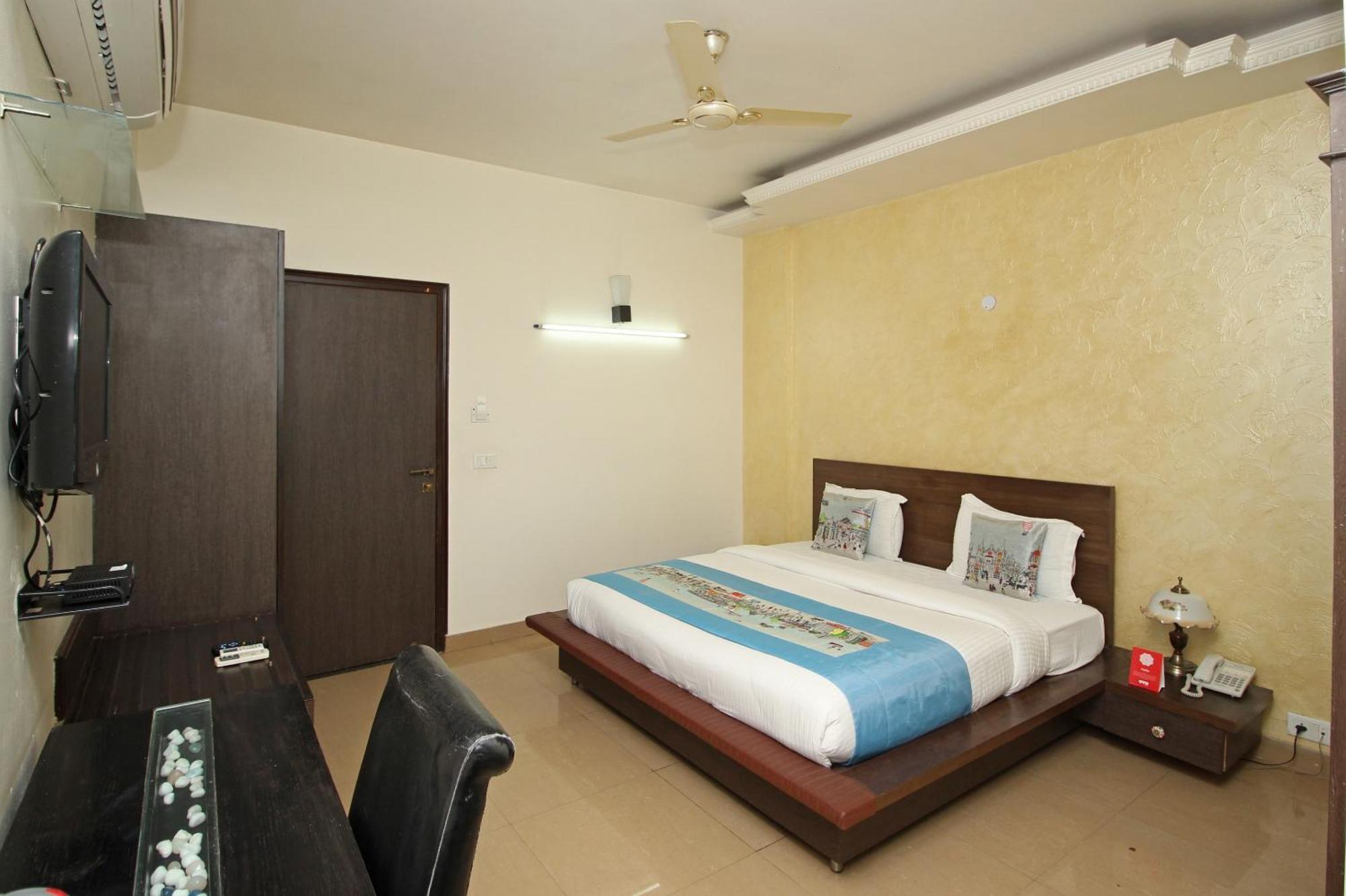 Hotel Super Collection O Sakshi Gurgaon Exterior foto